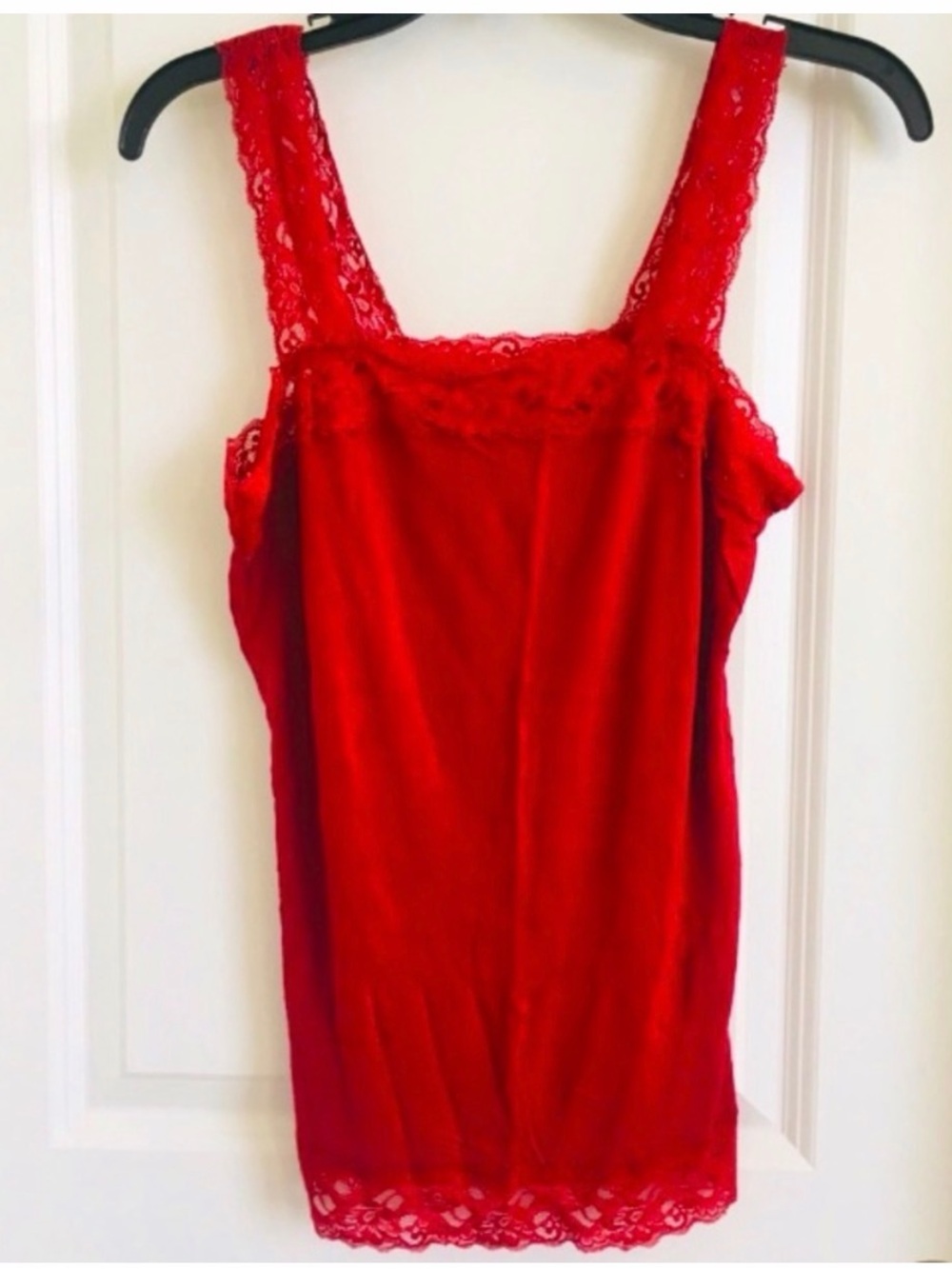 Relativity intimates soft lace strap red cami size small